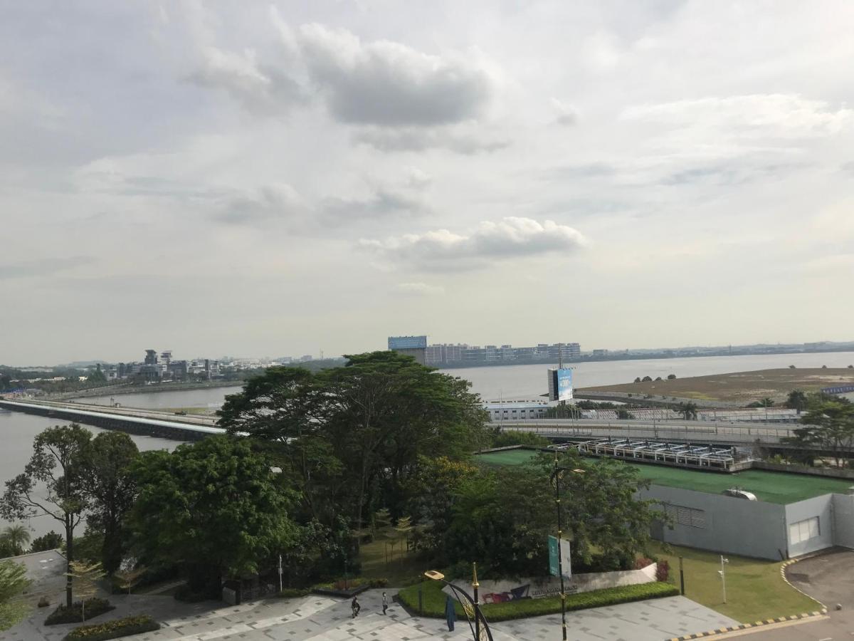 R&F Princess Cove Premium Home Stay 3Bed 2Bath ยะโฮร์บาห์รู ภายนอก รูปภาพ